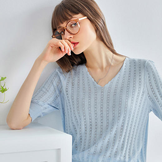 科蒙博卡夏季V领镂空透气真丝上衣女 纯色桑蚕丝针织百搭T恤KTP4008H4161 商品图2