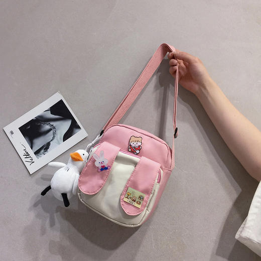 皮卡诺斜挎包713送徽章不含挂饰可爱帆布包包女2022新款日系原宿单肩包夏季休闲少女百搭斜挎小包 商品图4