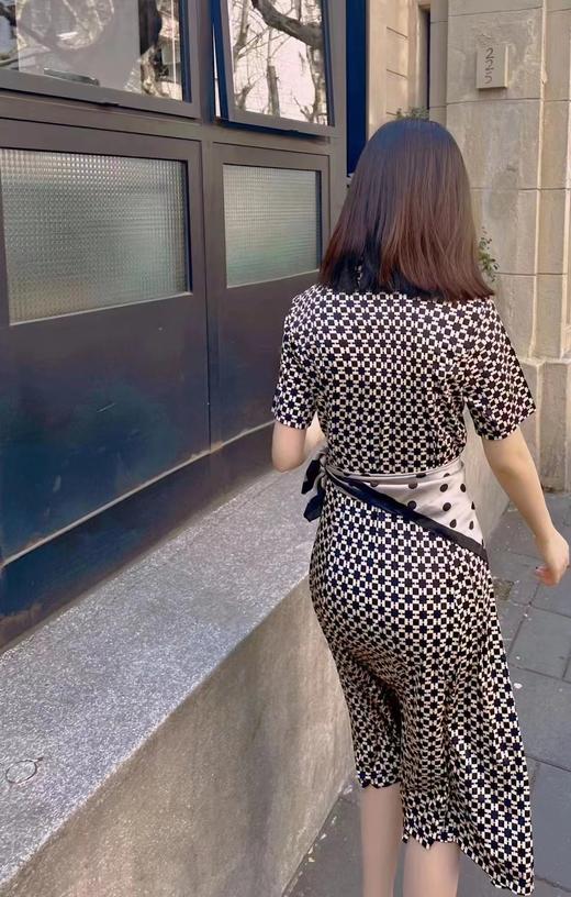 皮皮狗桑蚕丝翻领印花连衣裙2115220130 商品图2