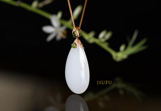18K玫瑰金和田玉（白玉）镶钻吊坠--欲滴/双面水滴23*38mm 商品图5