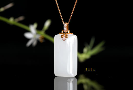 18K玫瑰金和田玉（白玉）镶钻吊坠--未央宫 /弧面方牌35*20*7mm 商品图4