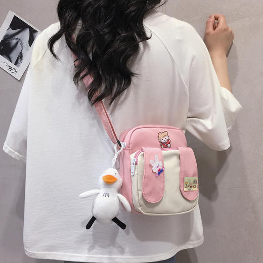 皮卡诺斜挎包713送徽章不含挂饰可爱帆布包包女2022新款日系原宿单肩包夏季休闲少女百搭斜挎小包 商品图3
