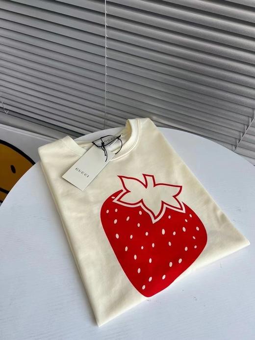 女大草莓圆领短T 商品图1