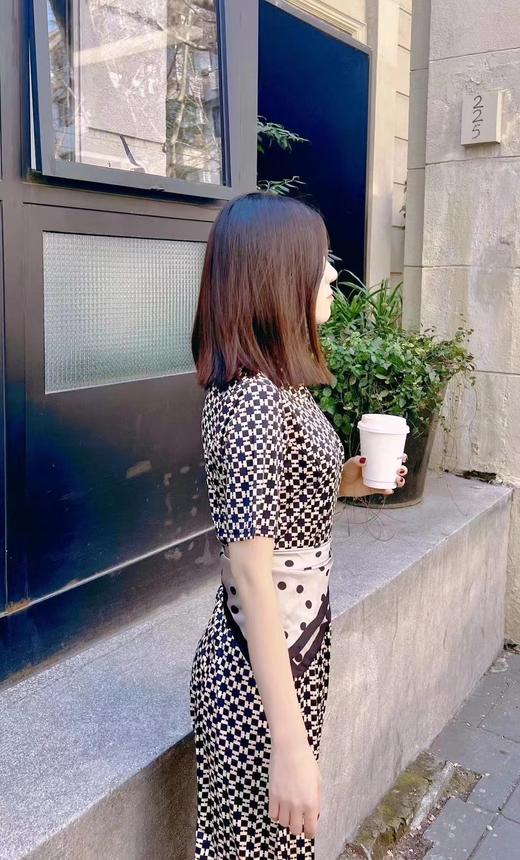 皮皮狗桑蚕丝翻领印花连衣裙2115220130 商品图3