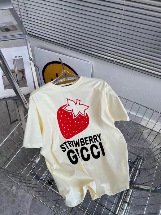 女大草莓圆领短T 商品图0