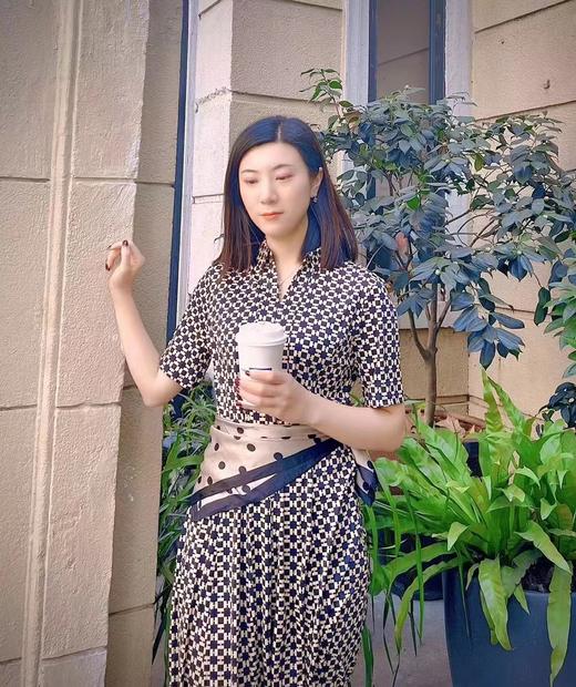 皮皮狗桑蚕丝翻领印花连衣裙2115220130 商品图1