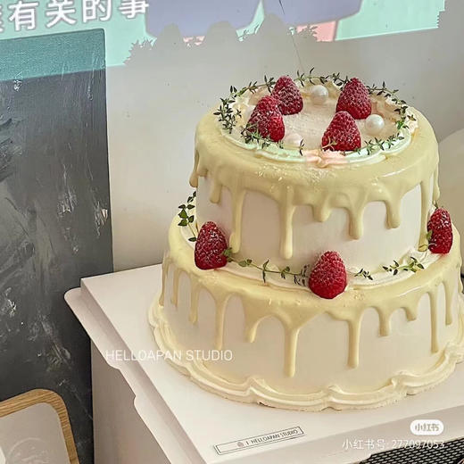 双层新式草莓蛋糕 商品图0