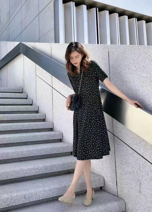 皮皮狗桑蚕丝翻领印花连衣裙2115220130 商品图3