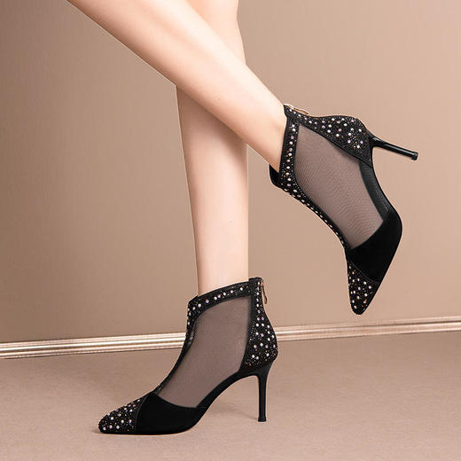 OLD H2597aa镂空细跟翻皮尖头水钻网靴凉靴 商品图1