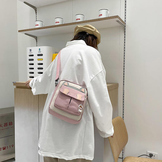 皮卡诺斜挎包866送徽章ins超火小包包女2022夏季新款猫咪单肩小方包时尚简约帆布斜挎包 商品图1