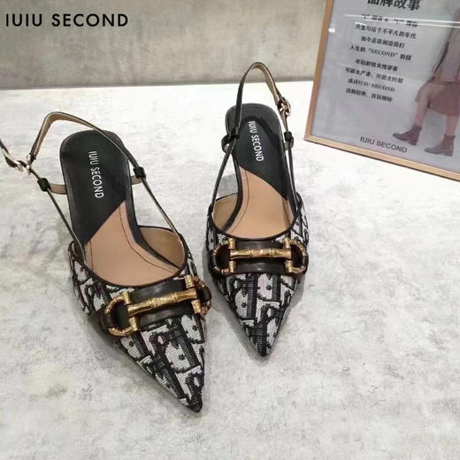 IUIU SECOND 夏季时尚老花元素尖头高跟凉鞋后空鞋 商品图1