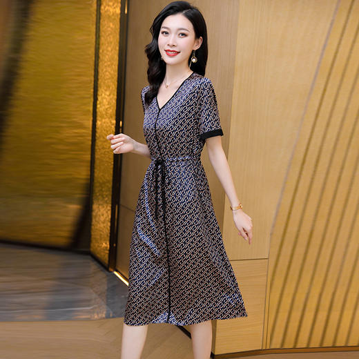 ASE-2382 纯色V领百塔女式连衣裙 商品图3