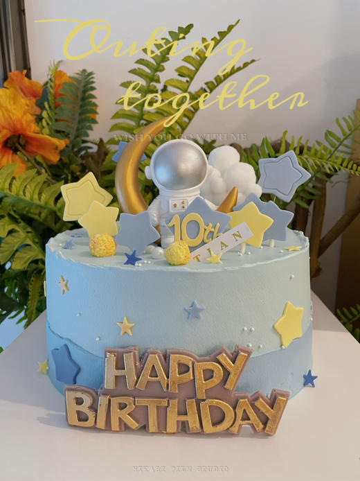 球型蛋糕宇航员👩‍🚀顾客私人订制，成品装饰或有部分调整，可按喜好搭配主题，提前48小时以上预定 商品图1