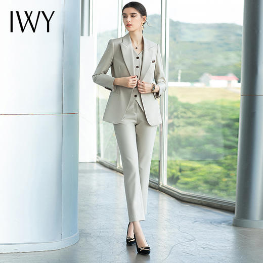 IWY/米色杏色都市时尚设计感职业女士西装套装三件套工作服上班职业装马甲CPM1486 商品图1