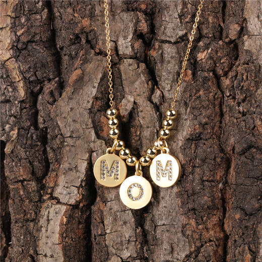 2023新款网红气质款MOM字母吊坠项链配饰 ins 母亲节镀金镶钻颈链 商品图2
