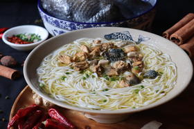 美丽市场-酉阳土鸡米线