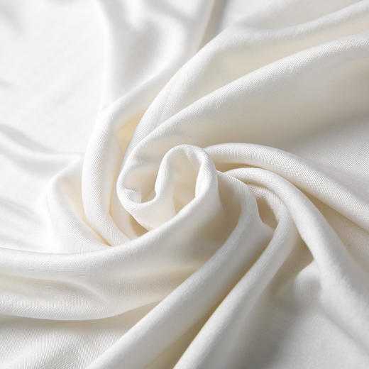 金三塔新品 男士真丝圆领T恤纯色桑蚕丝打底上衣男  NZM9B710 商品图3