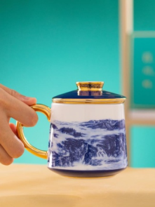 青花山水杯