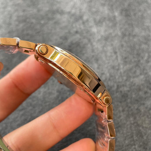 YF萧邦HAPPY DIAMONDS快乐钻系列 36mm 石英中性腕表 商品图4