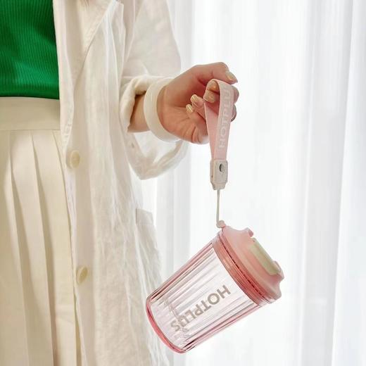 Tritan材质 杯体食品级材质 不含双酚A 安全防摔 易清洗 | HOTPLUS 夏日咖啡杯子 便携随手水杯450ML（不支持无理由退换）[福利品] 商品图1