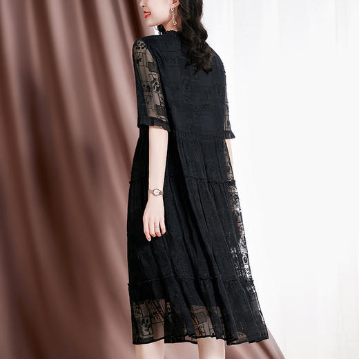 气质优雅，经典耐看新款桑蚕丝顺纡绣花连衣裙SM-82296531 商品图4