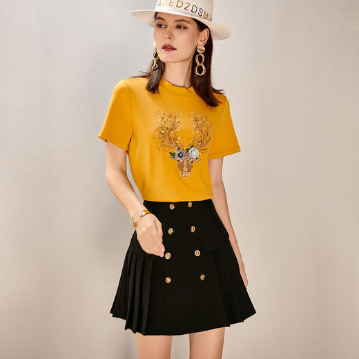 夏季时尚套装刺绣短袖T恤百褶A字半裙两件套 商品图1