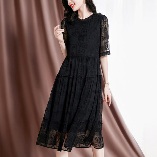 气质优雅，经典耐看新款桑蚕丝顺纡绣花连衣裙SM-82296531 商品图3