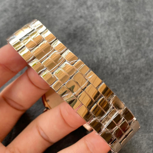 YF萧邦HAPPY DIAMONDS快乐钻系列 36mm 石英中性腕表 商品图5