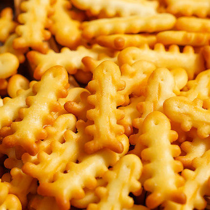 100g 豫吉 咸味芝士饼干 鱼骨形小饼干 零食装饰咸甜味小饼干 商品图1