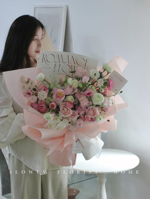 粉色熊抱大花束 商品图1