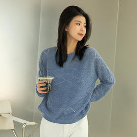 单品分享|绒感镂空菱格纹圆领针织衫