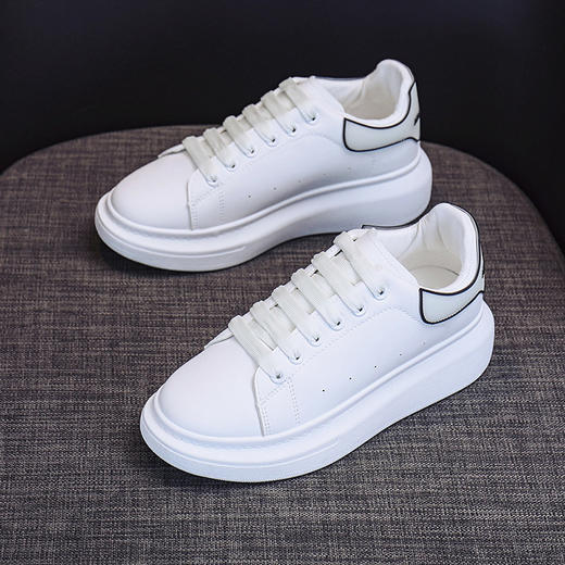 夜光小白鞋女学生韩版百搭休闲鞋2022新款春季厚底板鞋平底鞋 商品图1