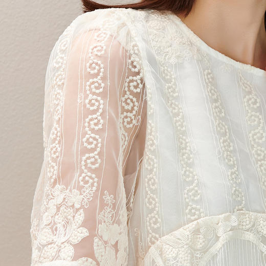 剩S/M 芳外蕾丝小衫套装夏季蕾丝小衫短裤宽松直筒女式套装 商品图4