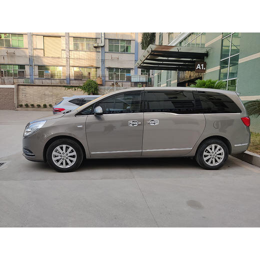 别克 GL8 25S 豪华型 【长租-深圳】 商品图3