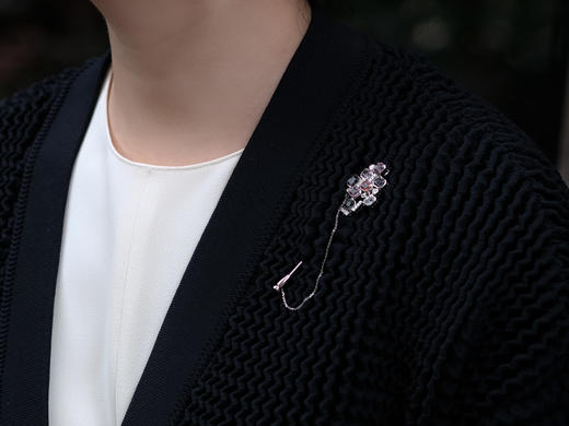 18K 立体格尖晶石胸针 商品图4