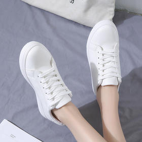 休闲百搭小白鞋女2022新款春季韩版基础皮面透气平底夏学生运动板鞋子