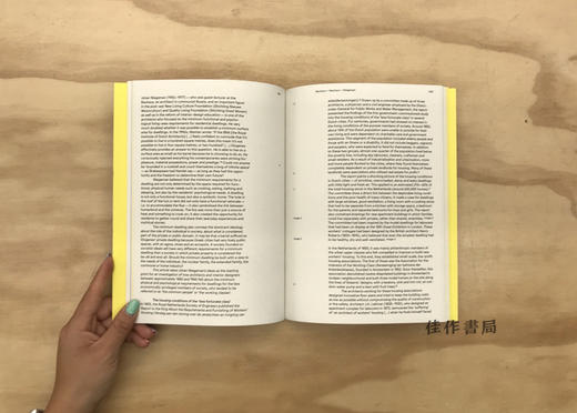 Designing For Precarious Citizens: Building On The Bauhaus Legacy / 为公民设计：在包豪斯的遗产上建造 商品图4