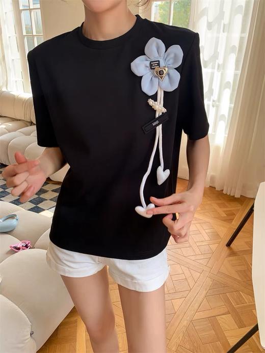 （清仓现货）【社群供W】立体小花T恤 商品图4