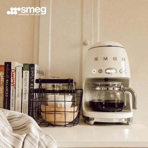 SMEG/斯麦格 意大利复古 美式咖啡机 DCF02 商品图2