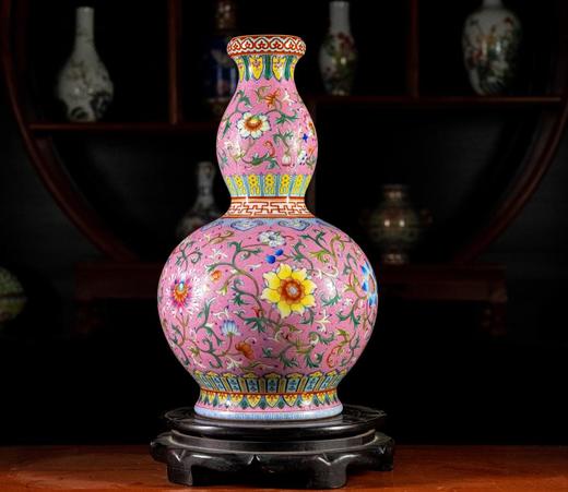 粉红地扒花缠枝莲葫芦瓶 商品图0