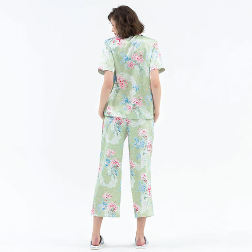 【专柜同款】爱帝女士缎面仿真丝浪漫印花八分裤套 商品图2