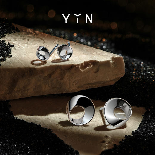 「隐」莫比乌斯环大号宽耳钉亮/雾面 商品图5