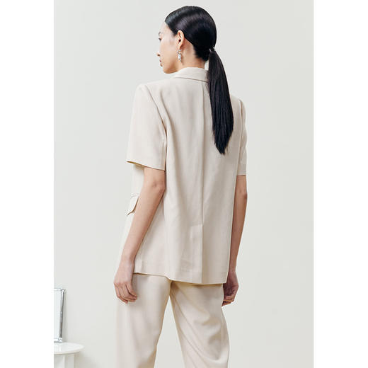 NEELLY纳俪商场同款2022夏季新款短袖西装外套女宽松版通勤上衣N22042C01043 商品图4
