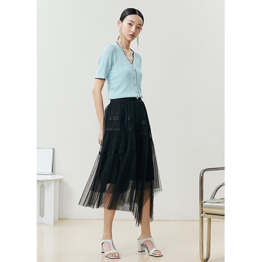 NEELLY纳俪商场同款气质V领波浪短袖针织衫女夏季新品透气单排扣N22042A01033 商品图4