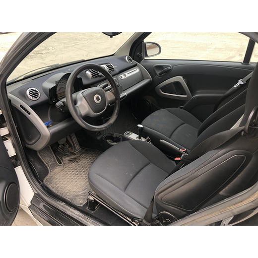 奔驰 smart Fortwo（进口） 1.0L MHD 硬顶标准版【长租-北京】 商品图6