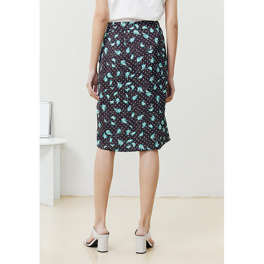 NEELLY纳俪商场同款高腰半身裙女夏季不规则抽皱设计显瘦中长包臀N22041E01024 商品图4