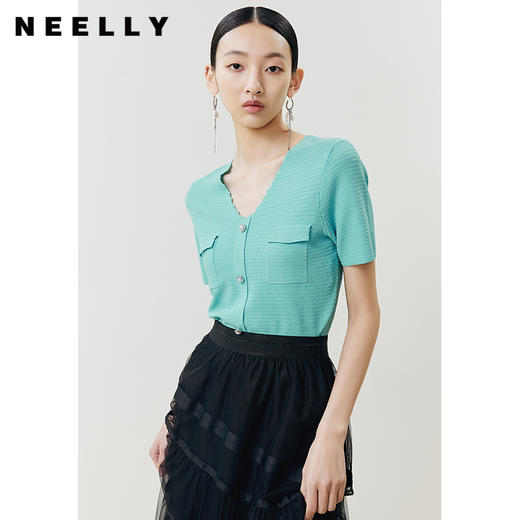 NEELLY纳俪商场同款气质波浪V领针织衫女珍珠扣修身上衣夏季新款N22041A01004 商品图2