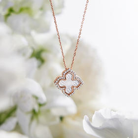 潮宏基18K金钻石坠链