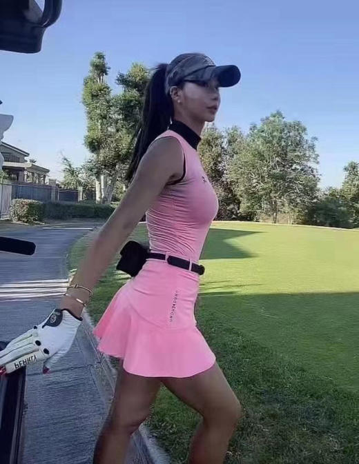 韩国高尔夫正品现货Chucuchu
女士套装 商品图6