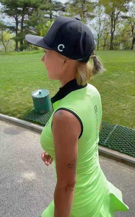 韩国高尔夫正品现货Chucuchu
女士套装 商品图3